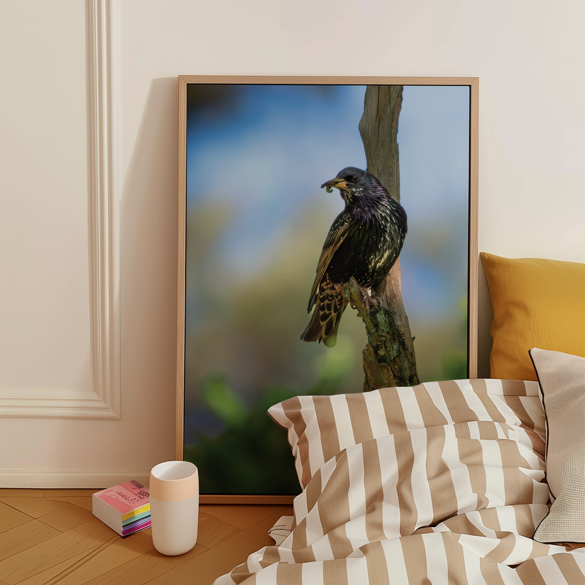 Canvas 'Spreeuw eet zijn maaltijd - portret'